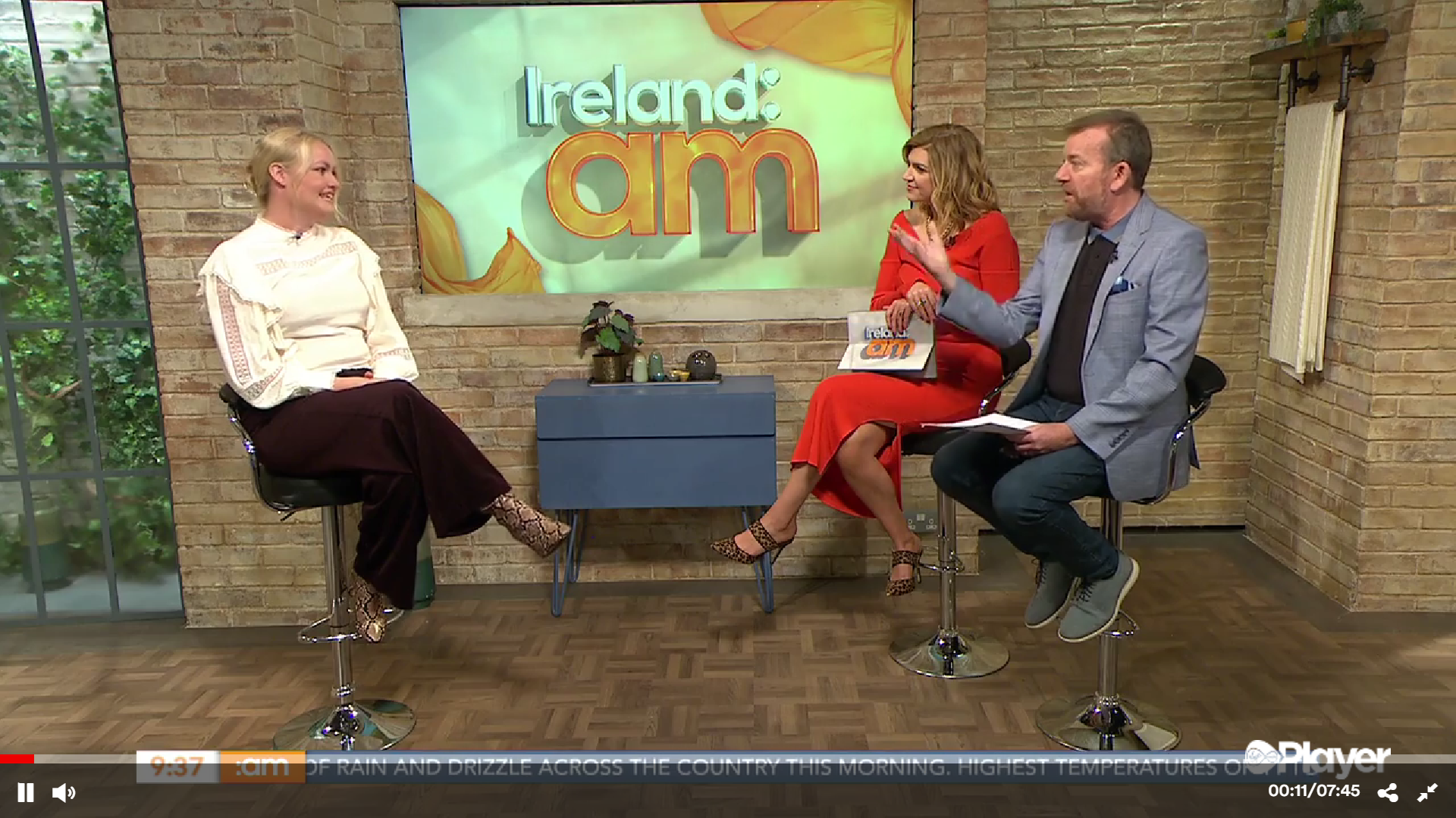 Lorna Weightman presents layering look on Ireland Am
